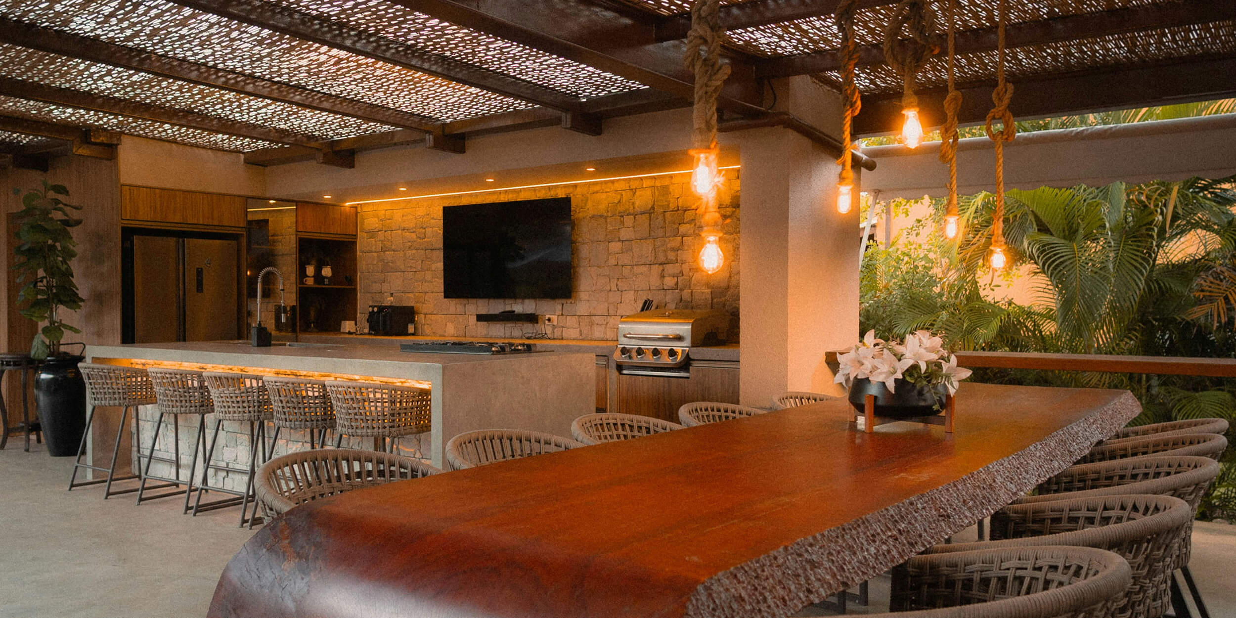 Outdoor kitchen